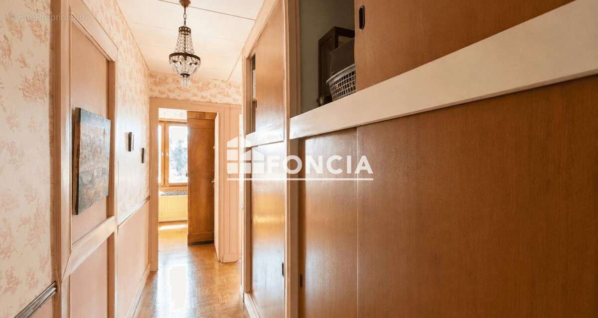 À vendre – appartement t5 de 121,00 m² carrez – le parc de chalin – écully - photo 12