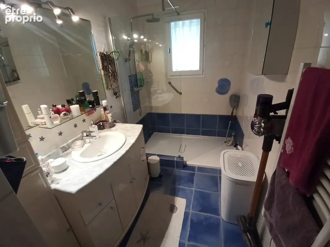 Maison d'habitation avec garage et jardin - photo 5