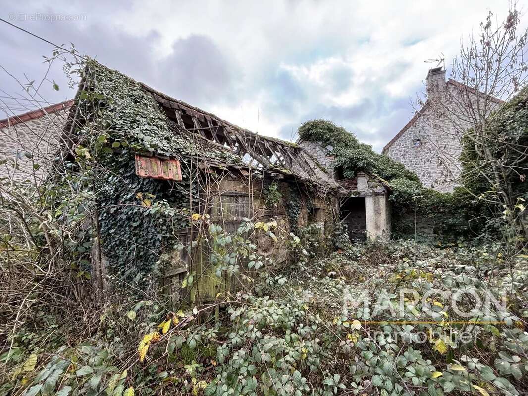 Maison à CHENERAILLES