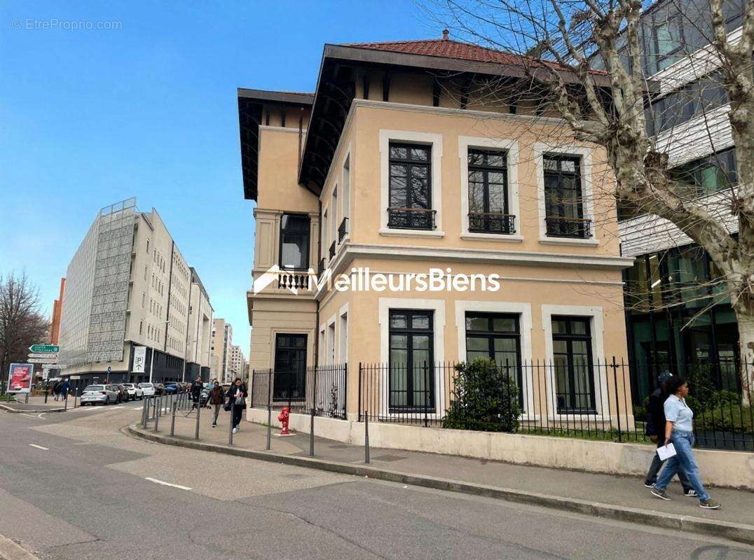 Appartement à LYON-6E