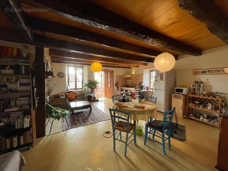 Appartement à BAGNAC-SUR-CELE