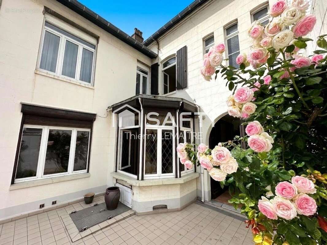 Maison 314 m² à Calais  - photo 6