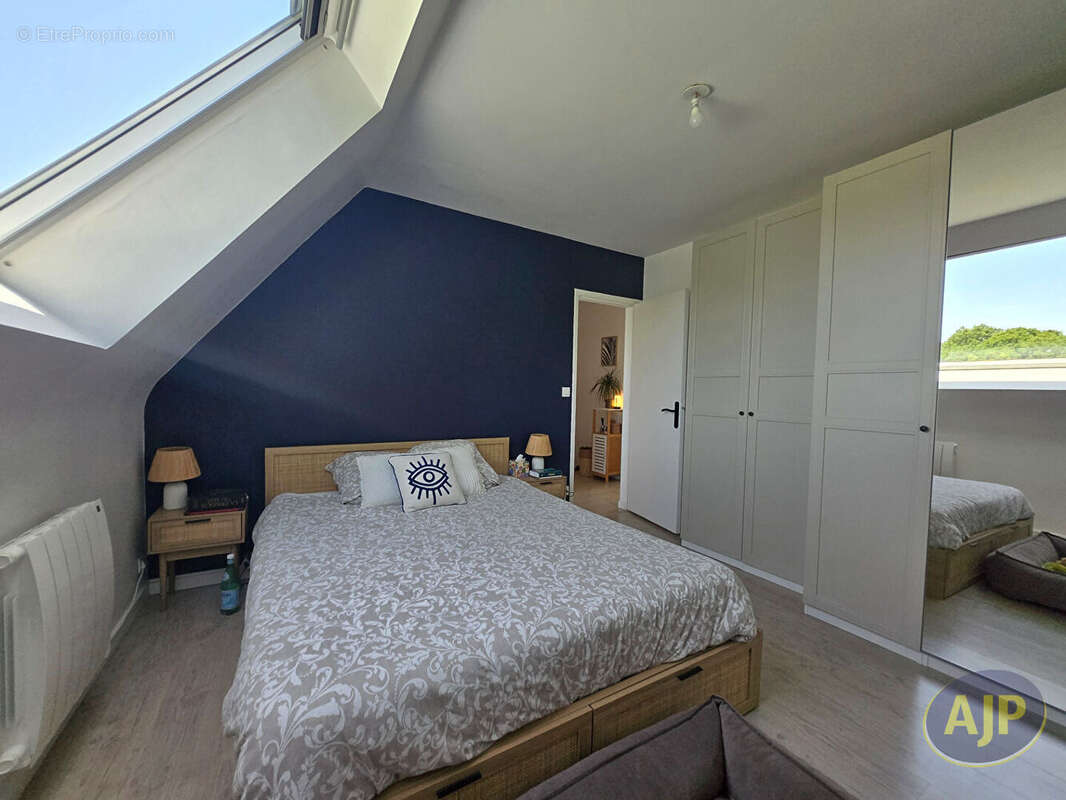 SAINT-JEAN-BREVELAY : Maison T5 dans le bourg, entièrement rénovée  - 20 min de Vannes ? DPE C ? Uniquement chez AJP ! - photo 8