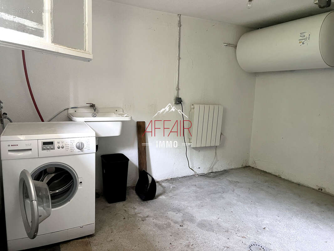 Appartement à ETREMBIERES
