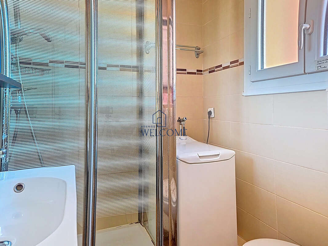 Appartement 27 m² à Agde  - photo 4