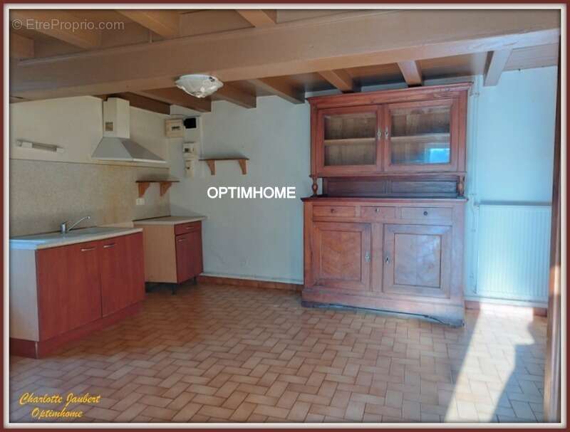 Maison à AUBETERRE-SUR-DRONNE