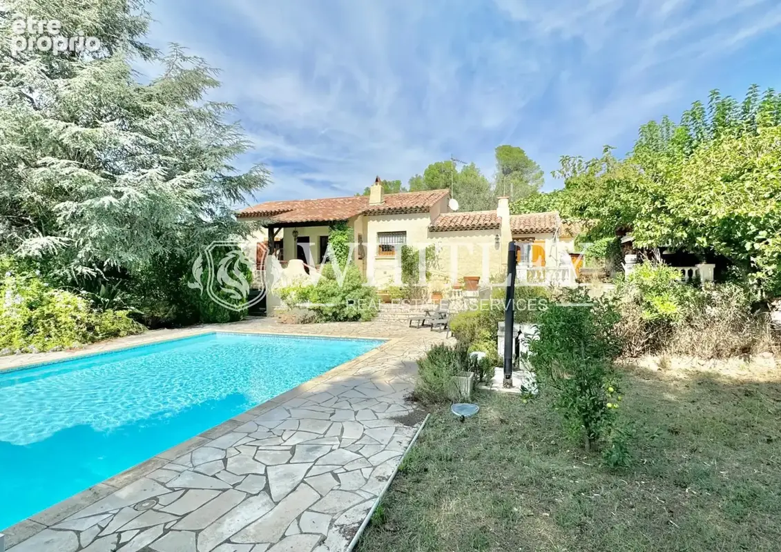Villa rare à la vente avec grand terrain de plus de 5000 m2 et piscine - photo 3