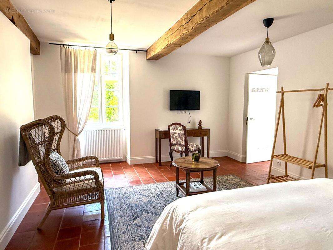 Maison à VALENCE-SUR-BAISE