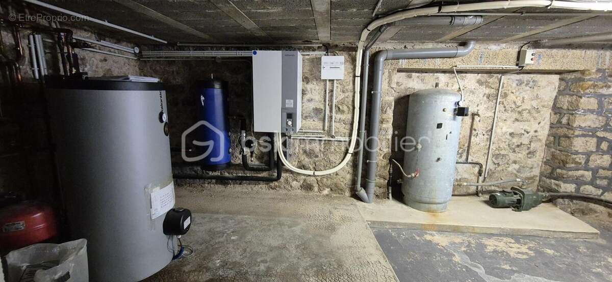 Maison familiale en pierre 161m2 avec 5 chambres, jardin arboré et vie tout à pied à Javené - photo 20