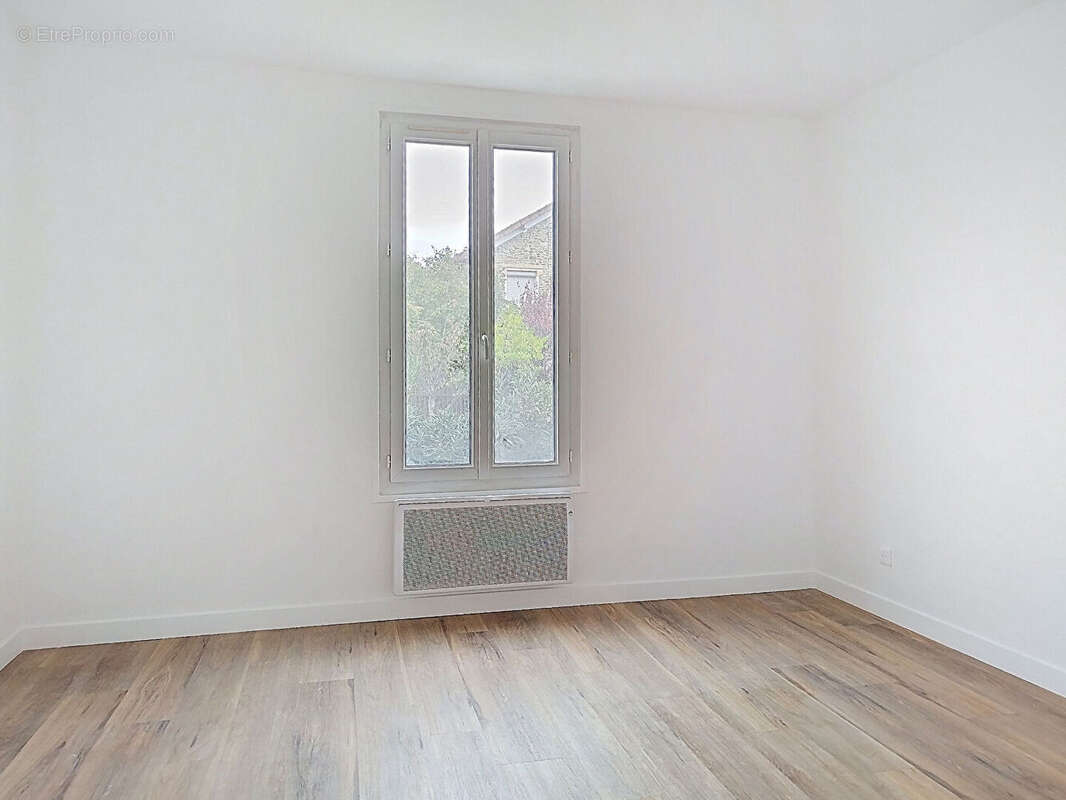 Maison à VIGNEUX-SUR-SEINE