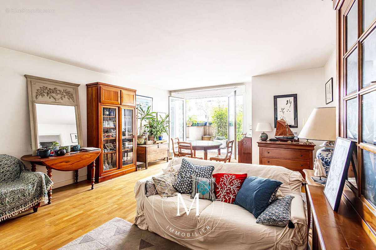 Appartement à MONTROUGE