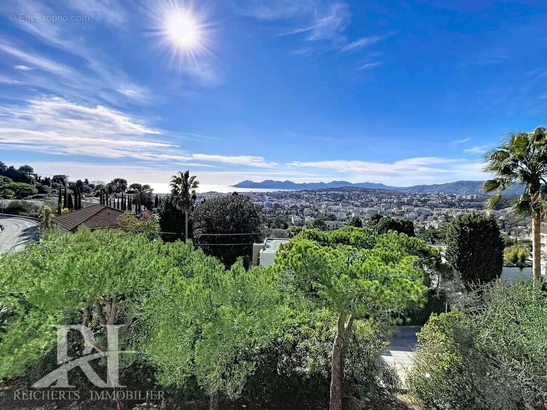 Appartement à LE CANNET