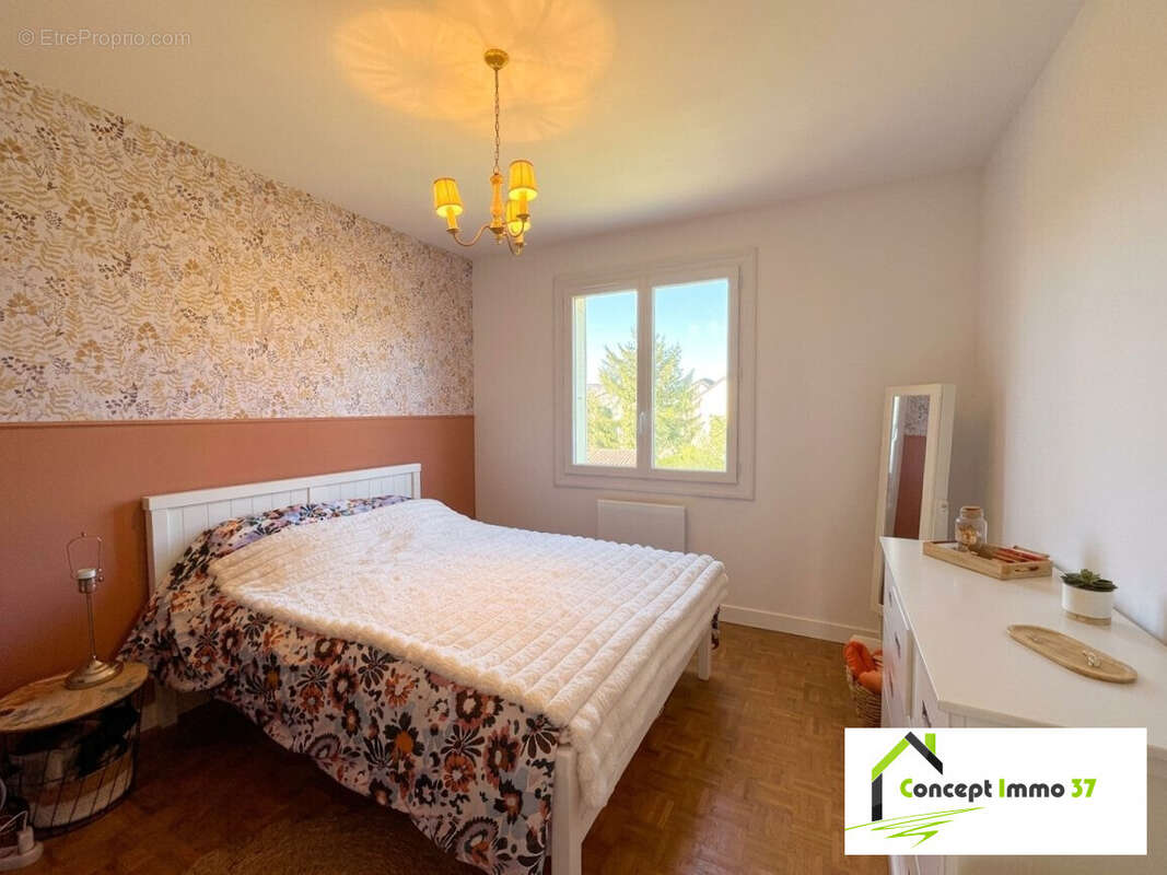 Maison à MONTLOUIS-SUR-LOIRE