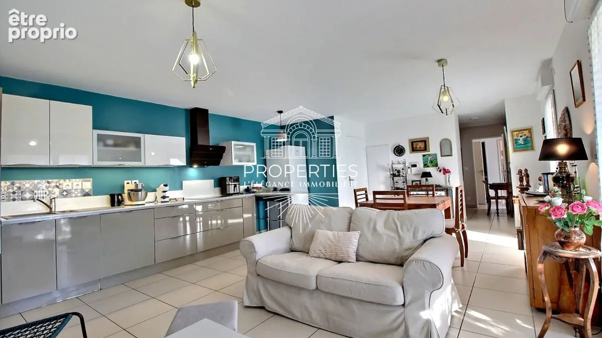 Le lavandou - t4 de 2016 - 79 m² - ascenseur - terrasse 20m² -  piscine - parking - photo 2