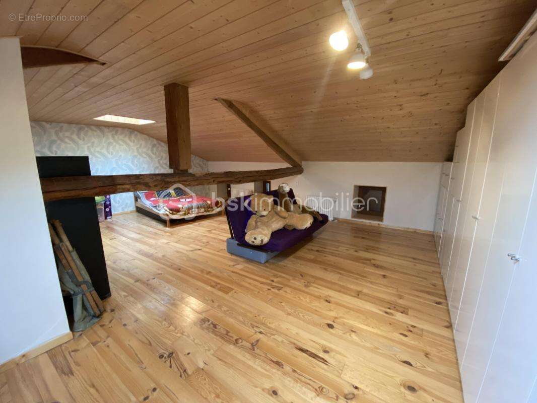 Maison Rénovée avec terrain - photo 9