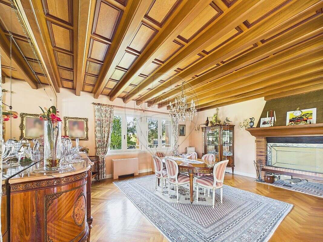 Maison à FONTCOUVERTE