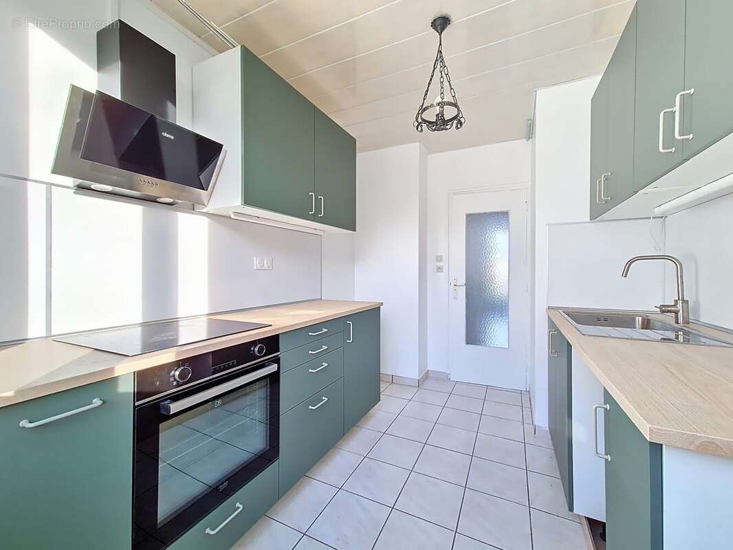 Cuisine - Appartement à GRENOBLE