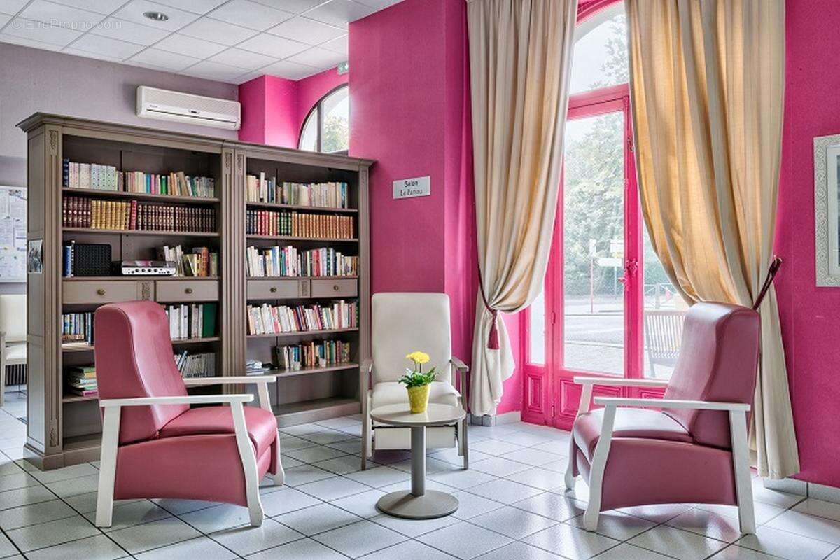 RIOM-ES-MONTAGNES  : Idéal investissement locatif - photo 2
