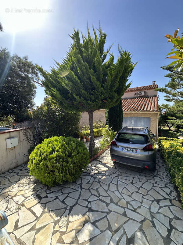 SAINT CYPRIEN. Maison 4 faces, terrain 800 m2 - photo 16