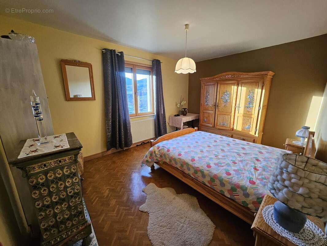 Maison à LE SYNDICAT