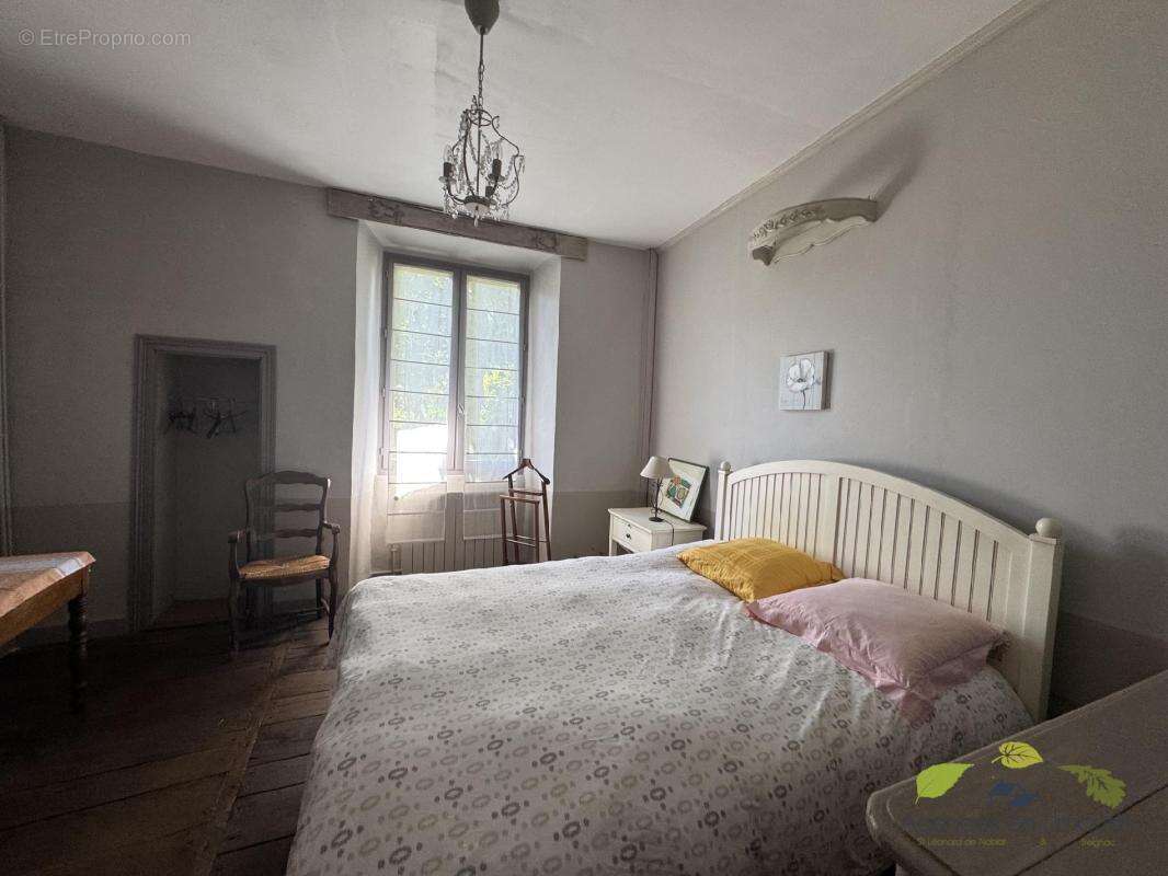Maison à TREIGNAC