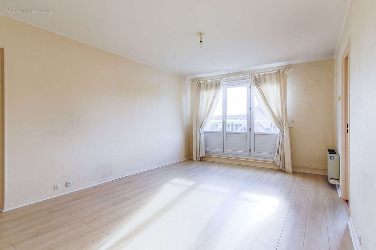 Appartement à BEYNES