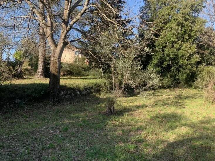 Terrain à DRAGUIGNAN