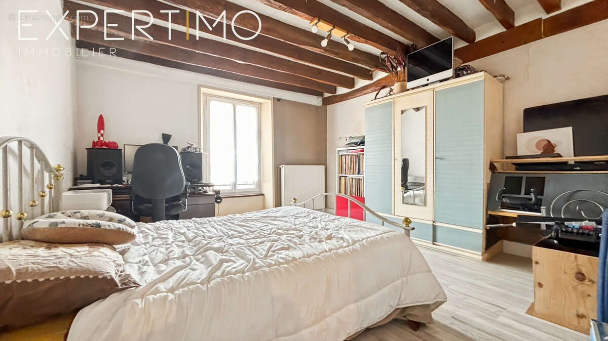 À vendre appartement 125 m2 proche centre-ville, 3 ch (possibilité 4), grand garage avec atelier - photo 5