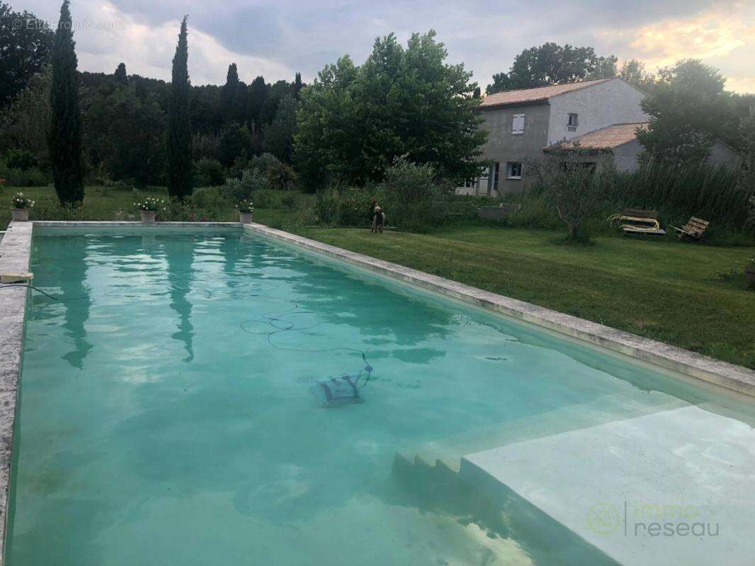 Maison 252 m² à Orgon  - photo 9