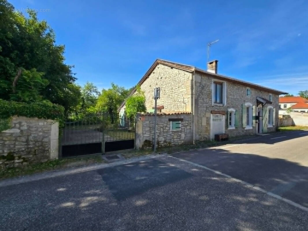 Maison à DEMANGE-AUX-EAUX