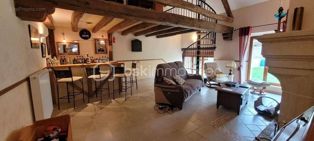 Maison à MONTEREAU-FAULT-YONNE