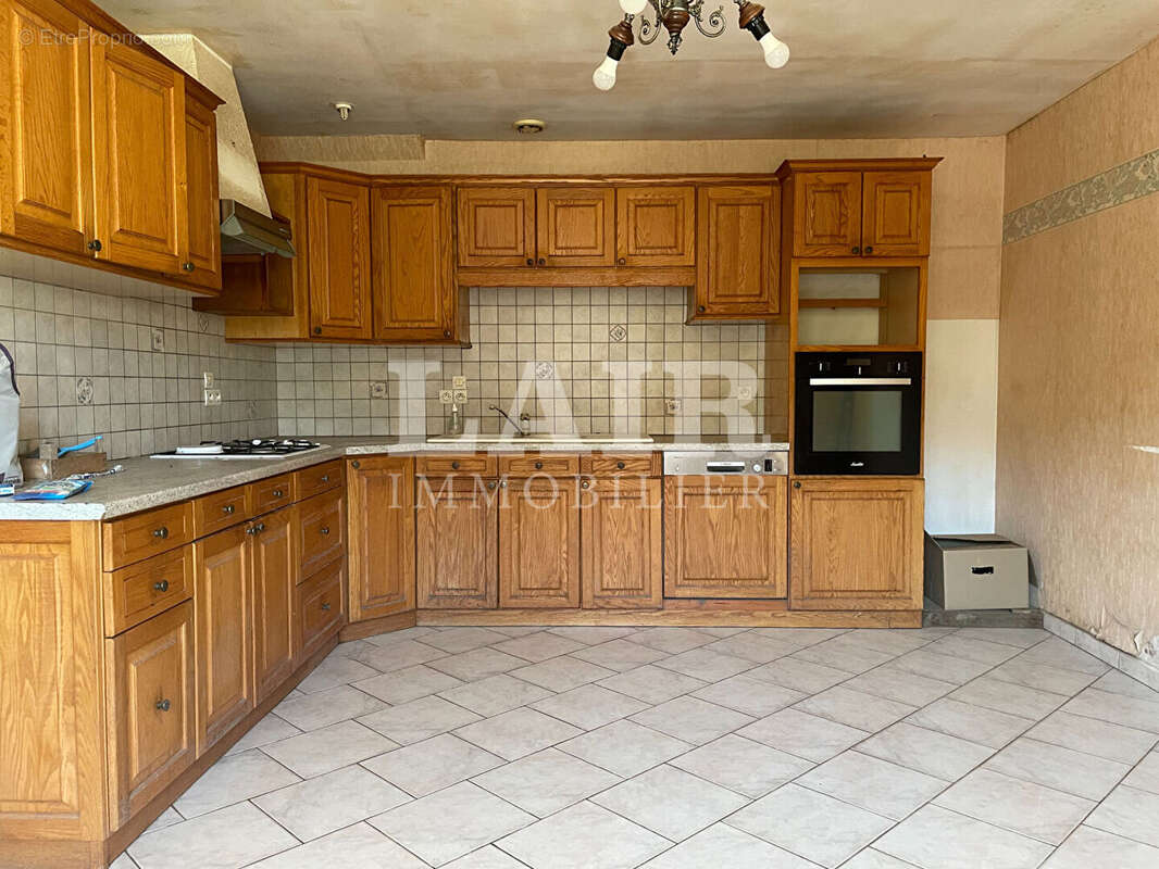 Maison à vendre au pied de la forêt de Perseigne, réf B13992 - photo 4