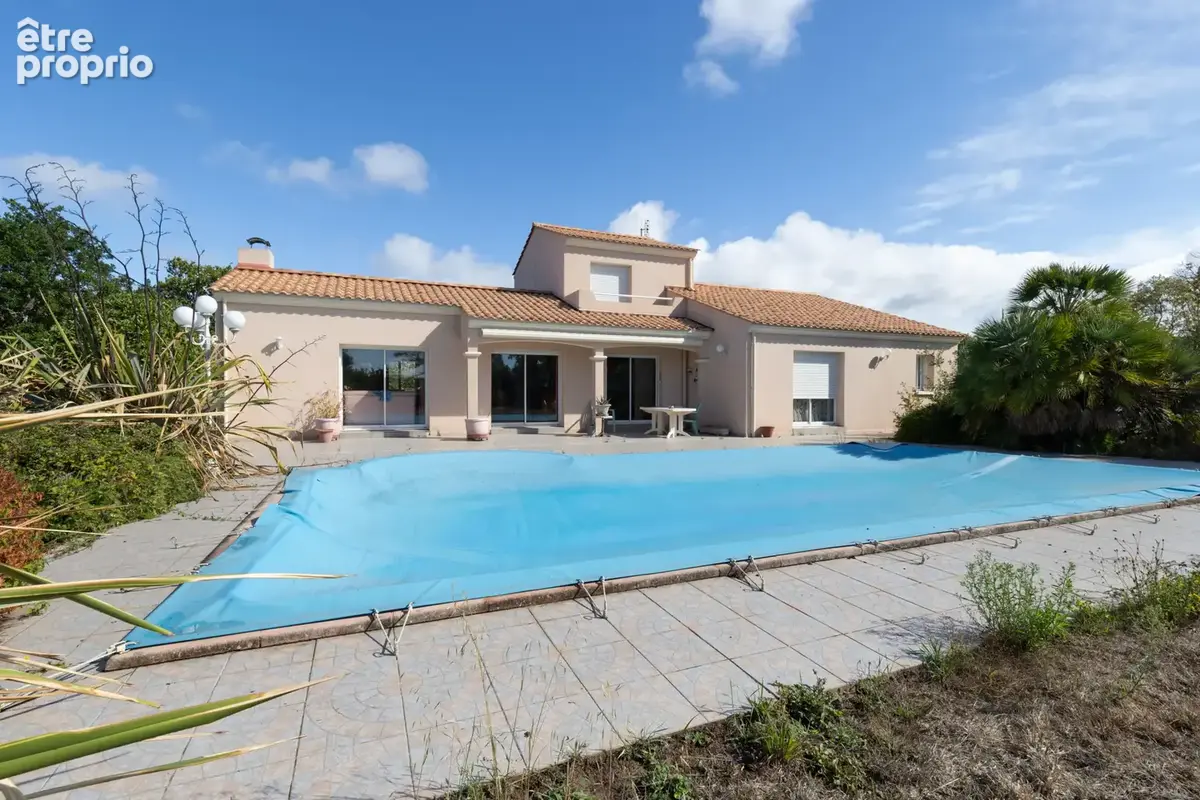 Maison à TALMONT-SAINT-HILAIRE
