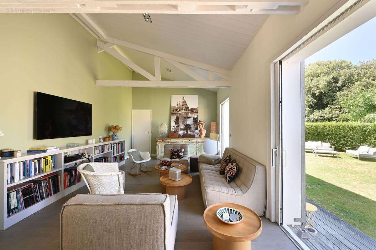 Maison à LES PORTES-EN-RE