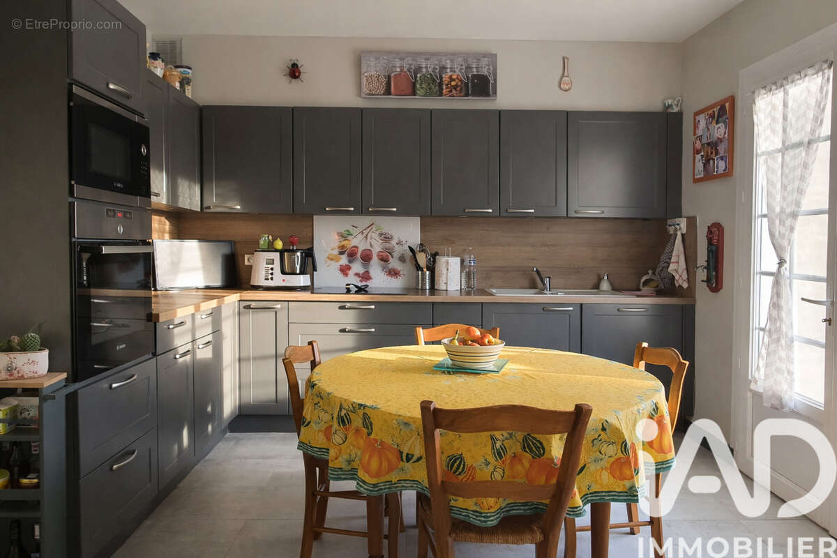 Photo 3 - Maison à CHASSENEUIL-SUR-BONNIEURE