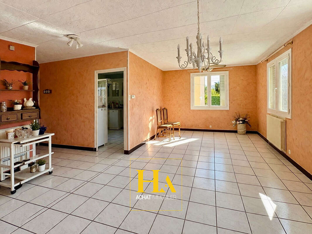 Maison à MONTELIMAR