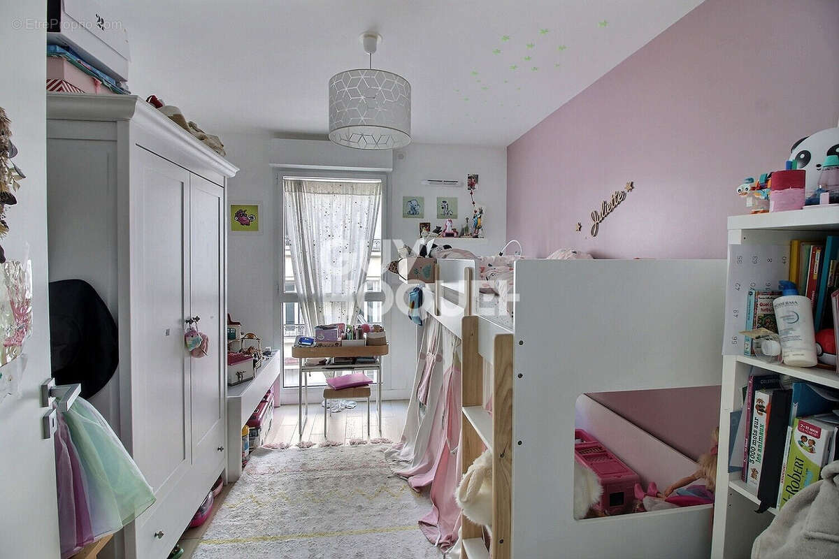 Appartement à SURESNES