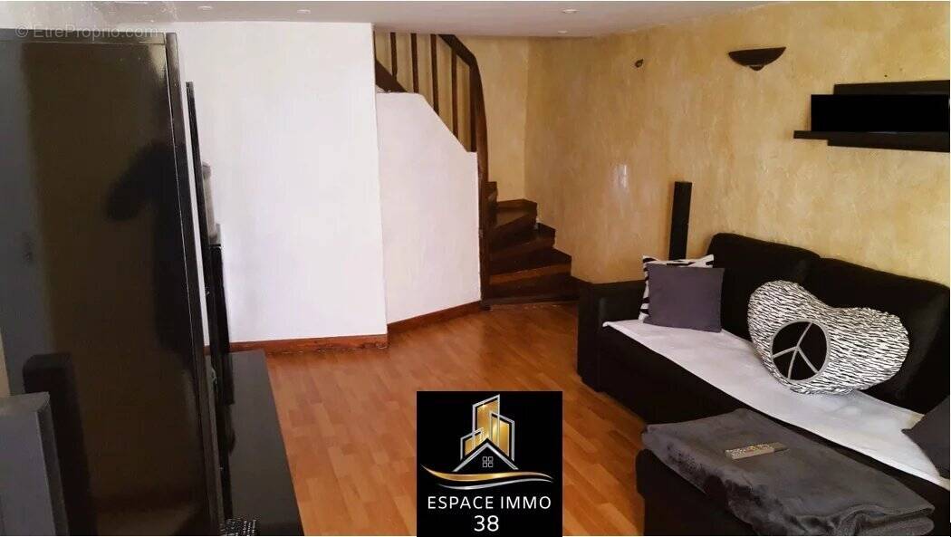 Appartement à VIZILLE