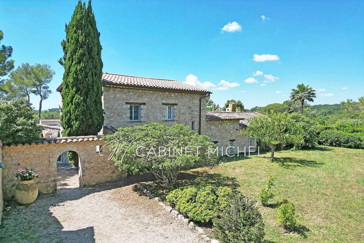 Maison à LE ROURET