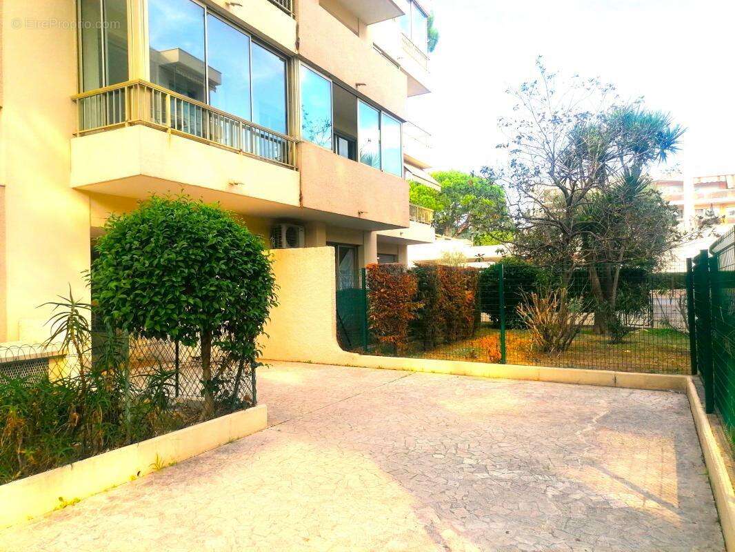 Appartement à LE CANNET