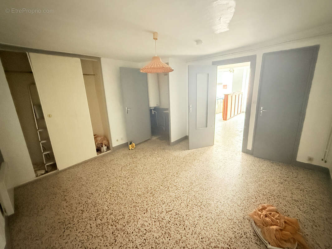 Appartement centre ville le vigan a vendre 1 chambre - photo 6