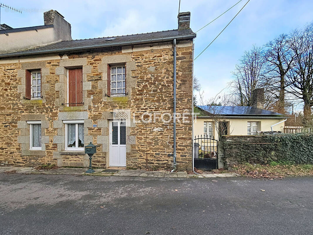 Maison à GUILLIERS