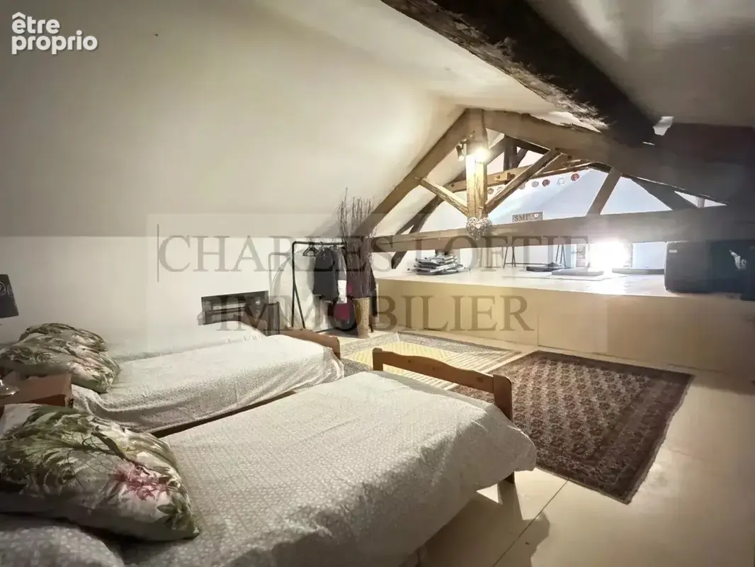 Superbe maison en pierre, piscine sur terrain de 1378 m² - photo 4