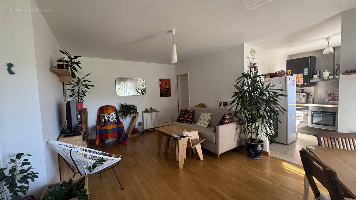 Appartement à LES LILAS