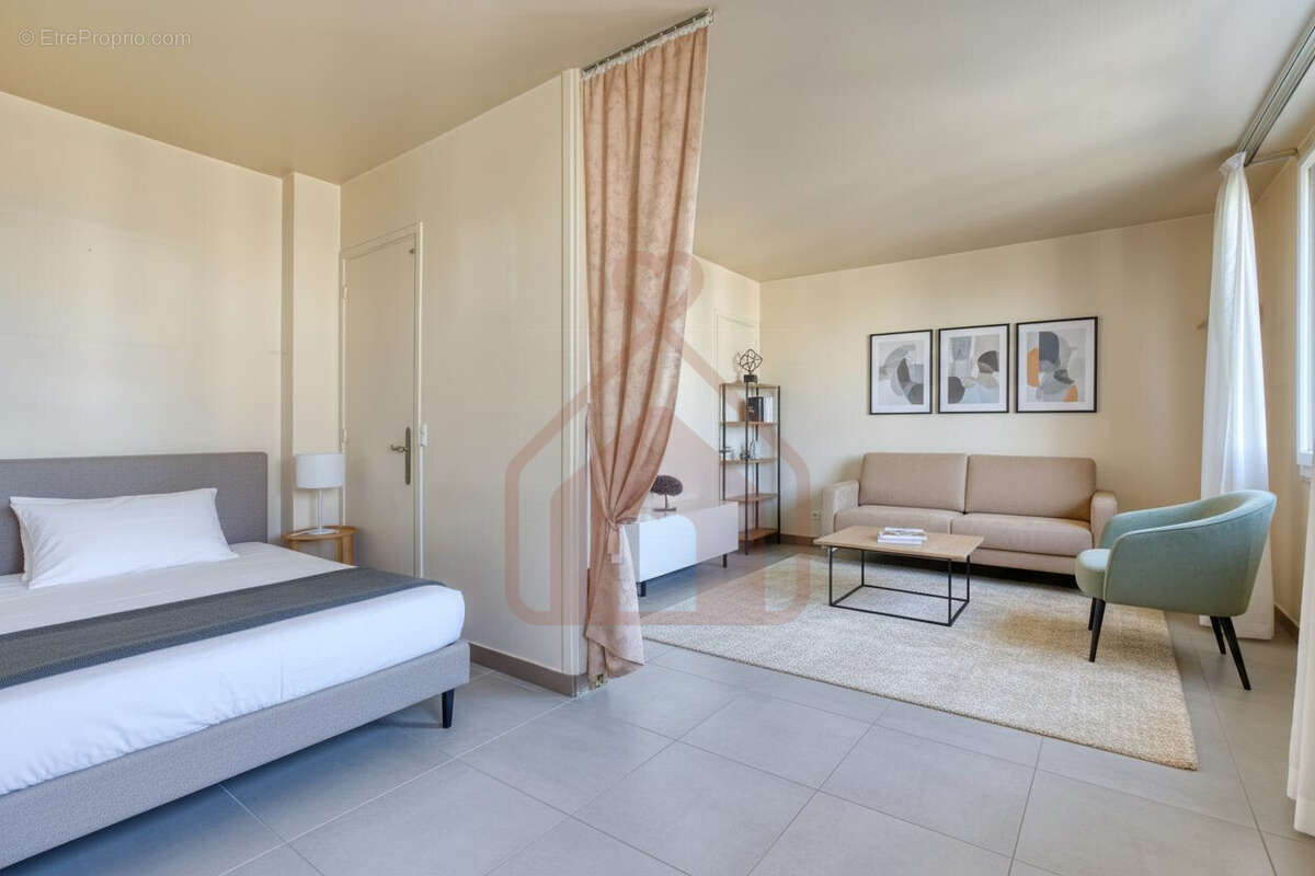 Appartement à IVRY-SUR-SEINE