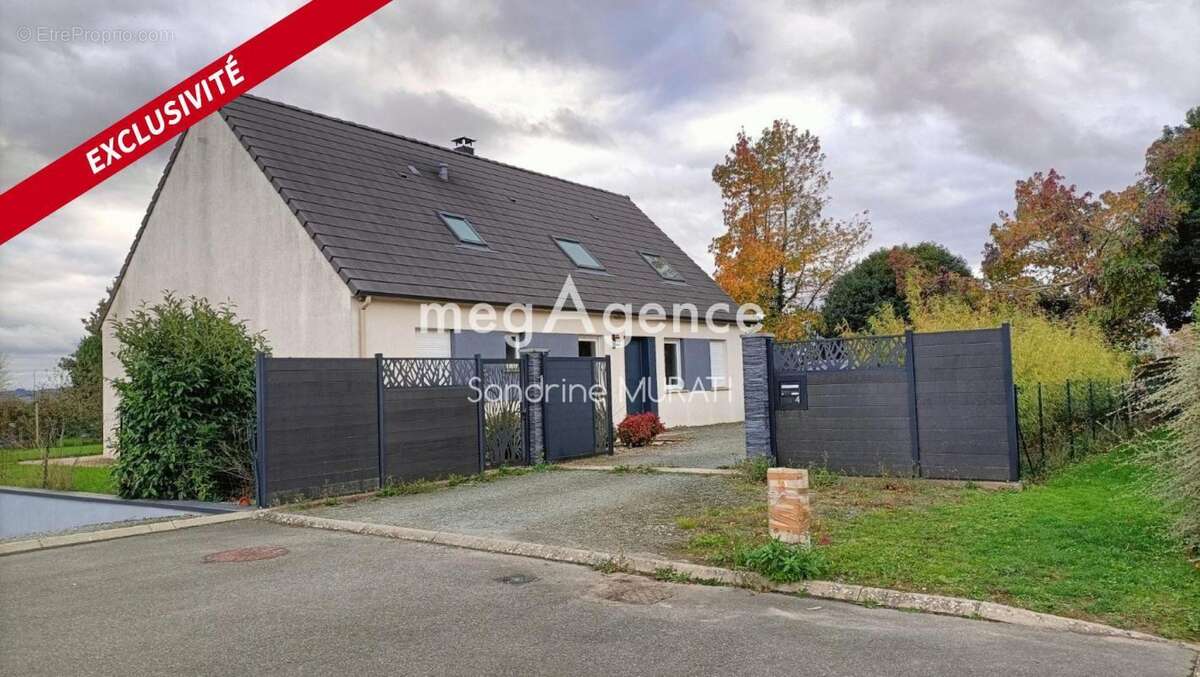 Maison à SAINT-CALAIS-DU-DESERT