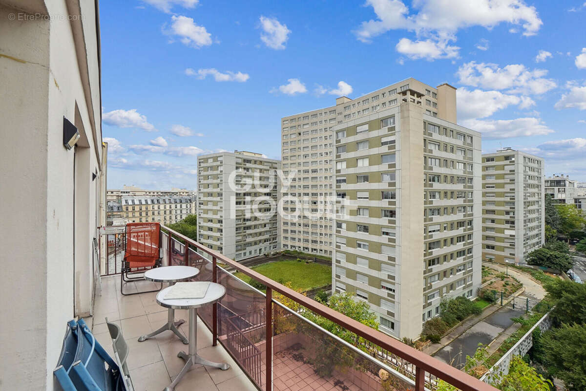 Appartement à PARIS-20E