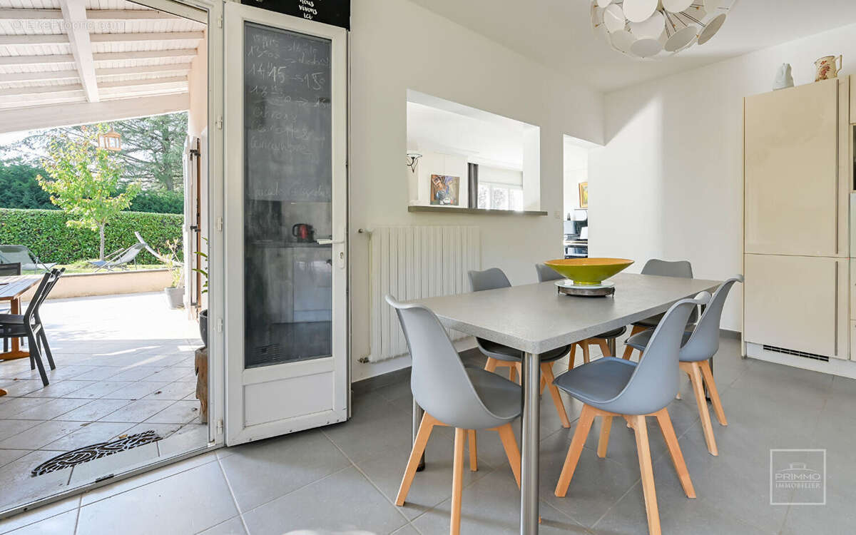 Maison à CHAMPAGNE-AU-MONT-D&#039;OR