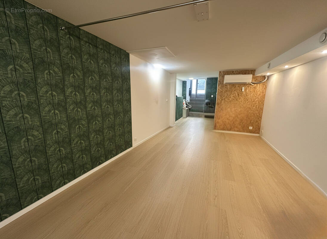 Autre à MARSEILLE-5E