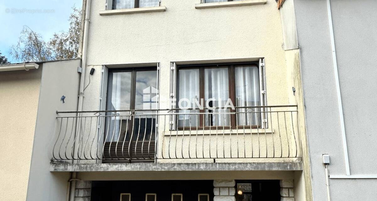 Maison à VOUNEUIL-SOUS-BIARD